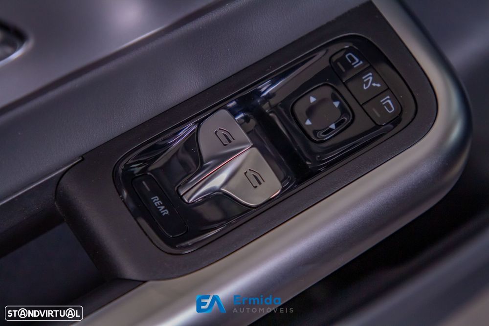 Mercedes-Benz CLA 350 - 35