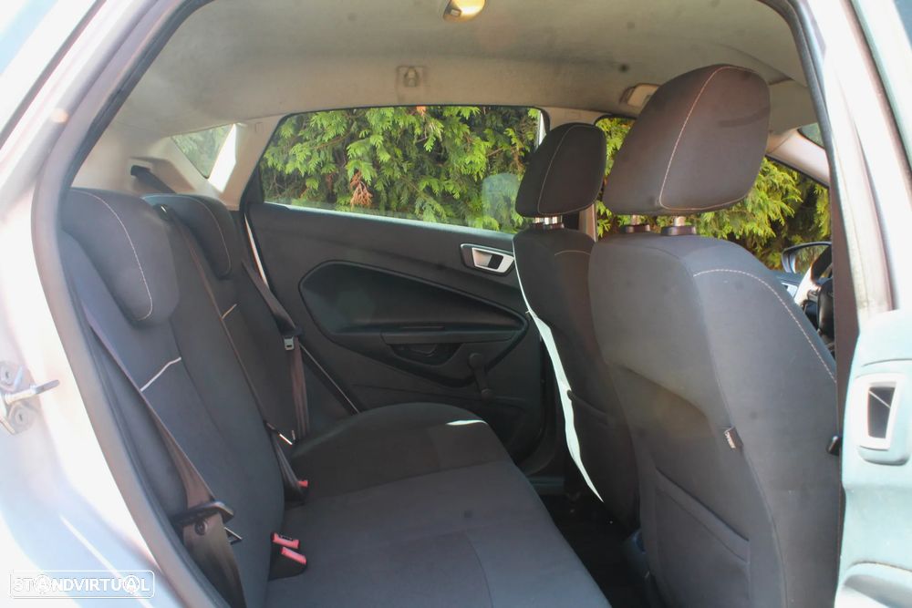 Ford Fiesta 1.4 TDCI Techno 104g - 27