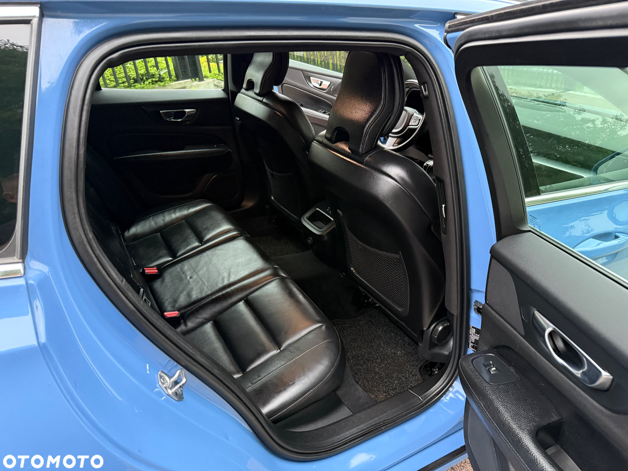 Volvo V60 D4 R-Design - 7