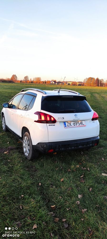 Peugeot 2008 1.2 Pure Tech GPF Style - 4