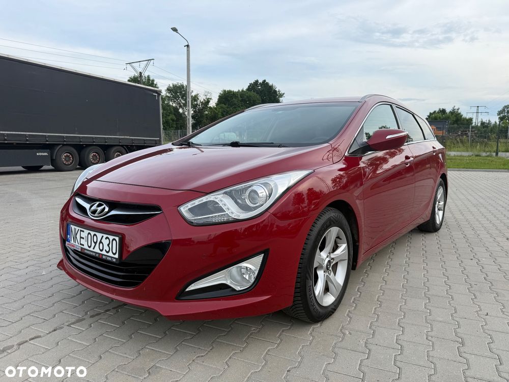 Hyundai i40 Kombi blue 1.6 Family+ - 3