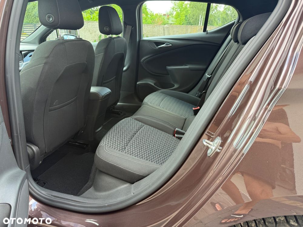 Opel Astra 1.4 Turbo Innovation - 19