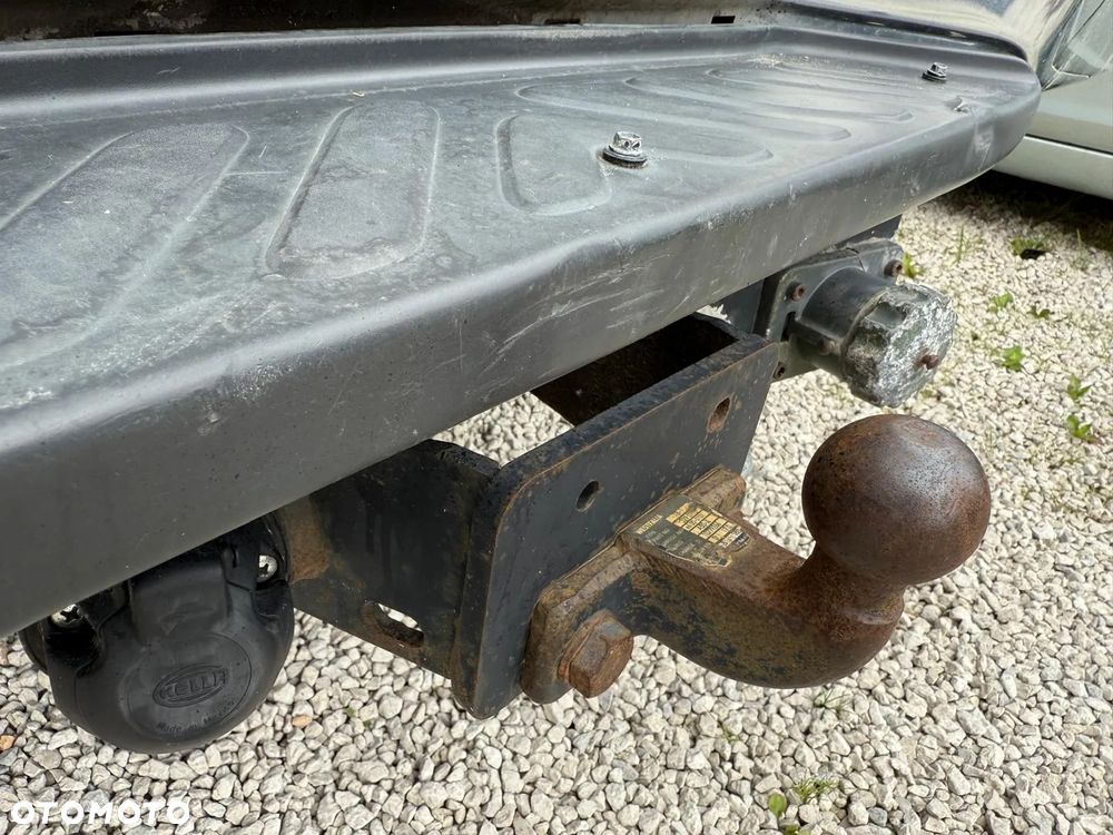 Nissan Navara 2.5 D FE - 24