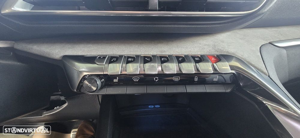 Peugeot 3008 1.6 Hybrid GT e-EAT8 - 36