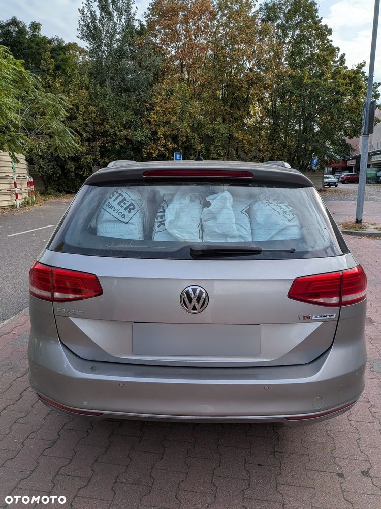 Volkswagen Passat - 5