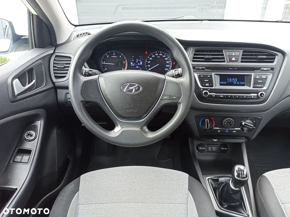 Hyundai i20 1.1 CRDi Classic + - 8