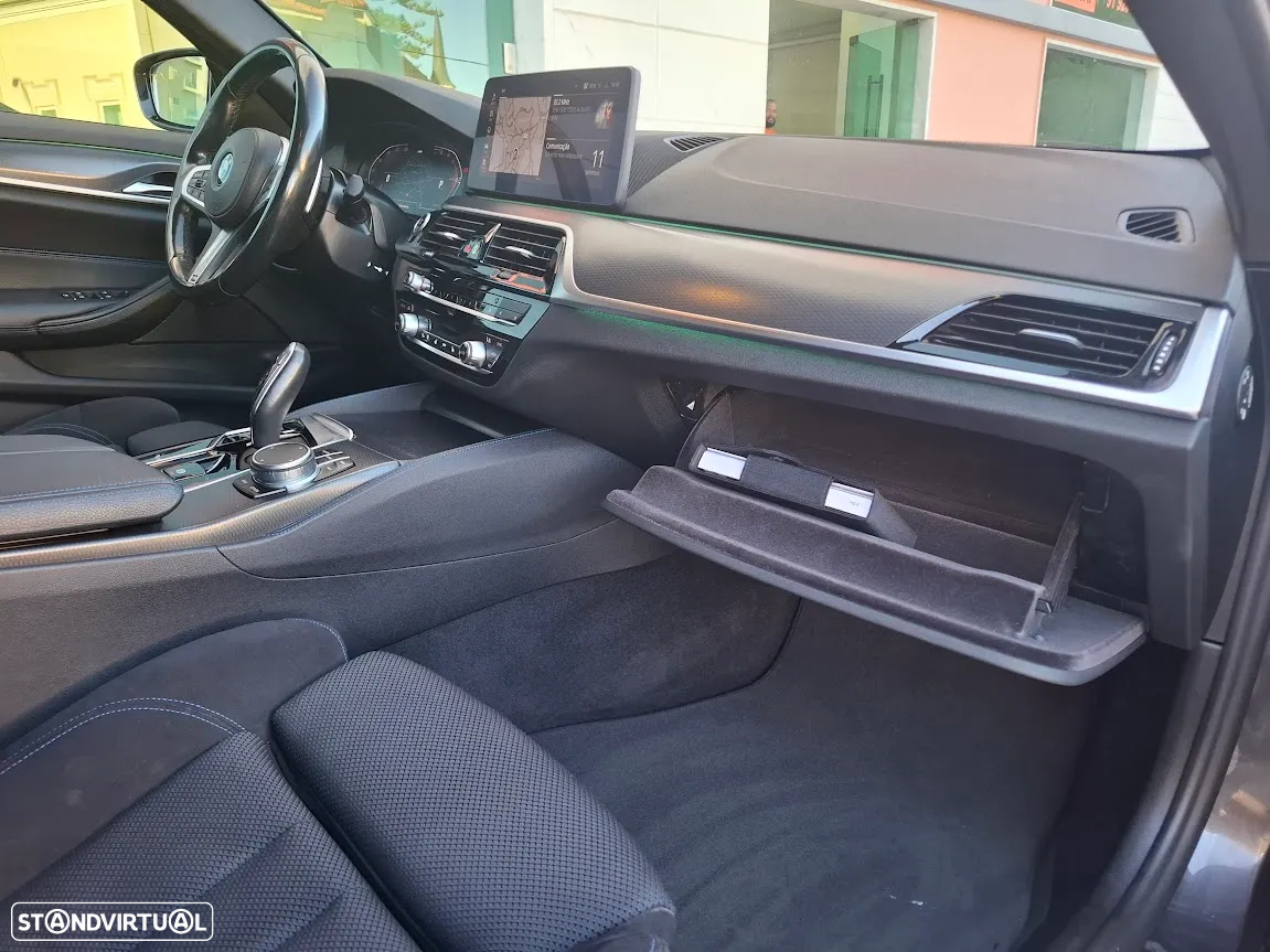 BMW 520 d Touring Aut. M Sport Edition - 43
