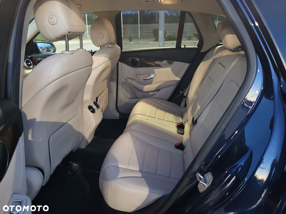 Mercedes-Benz GLC 300 4-Matic - 7