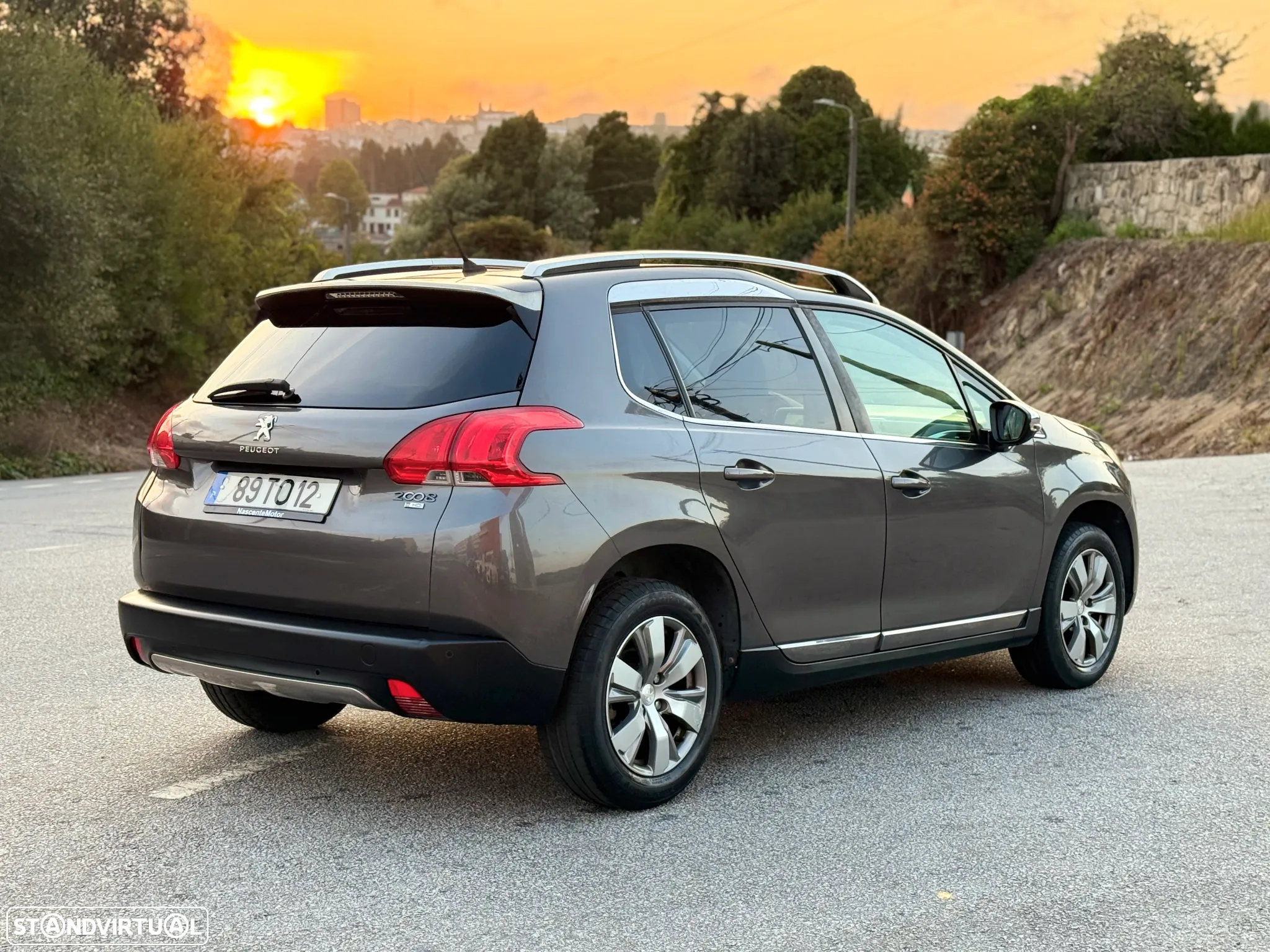 Peugeot 2008 1.6 e-HDi Allure - 13