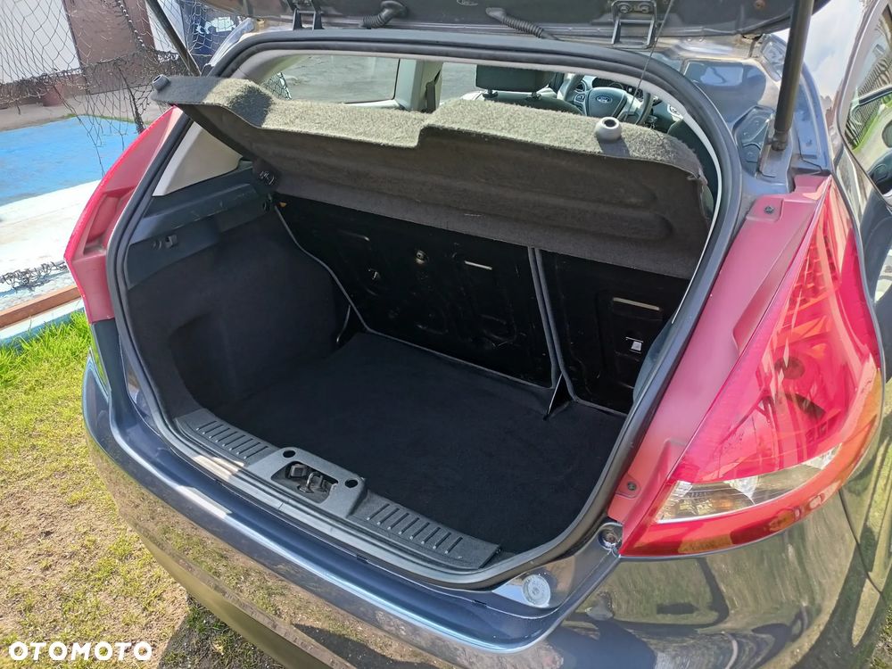 Ford Fiesta - 9