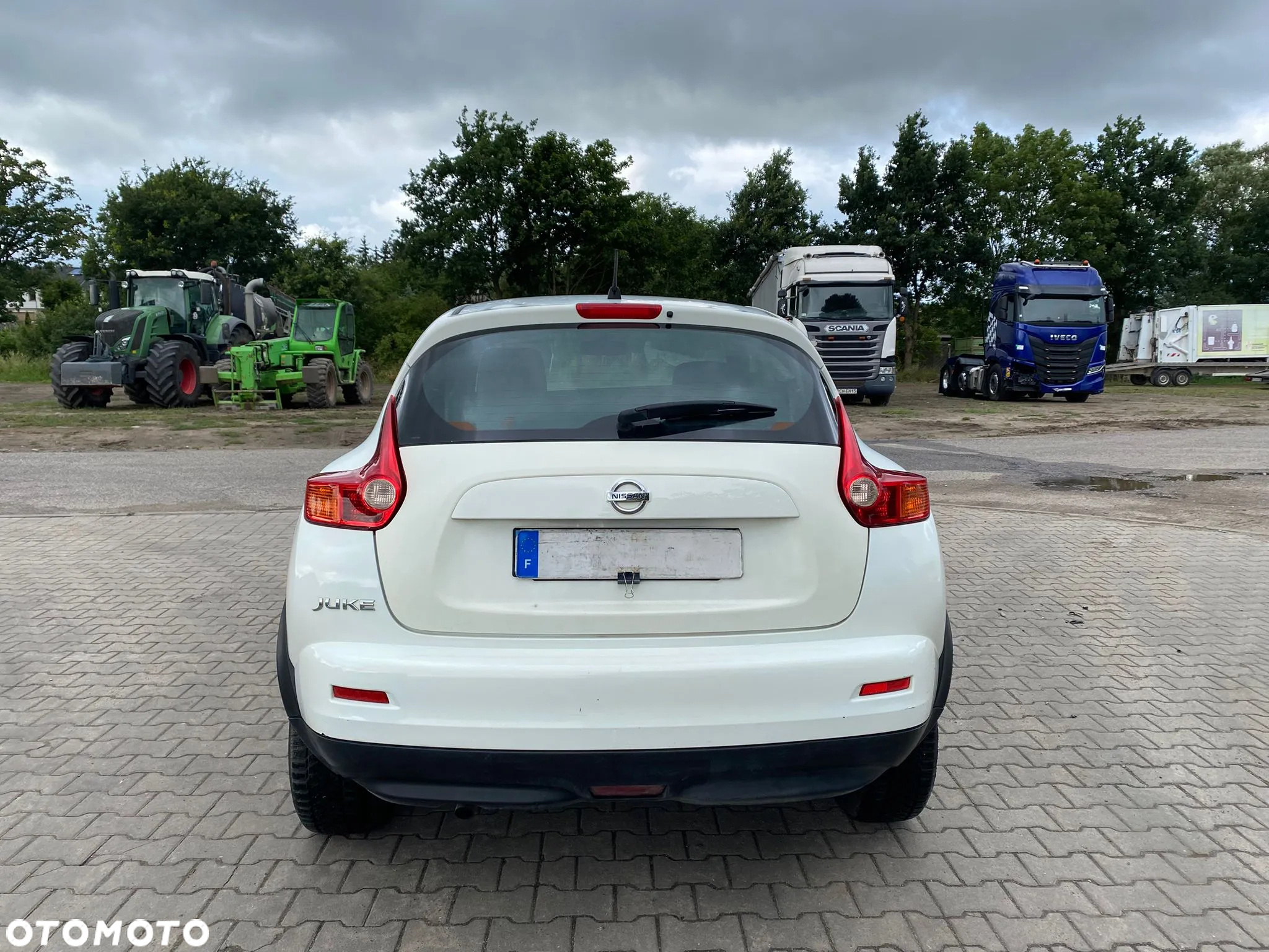 Nissan Juke 1.6 Visia - 10