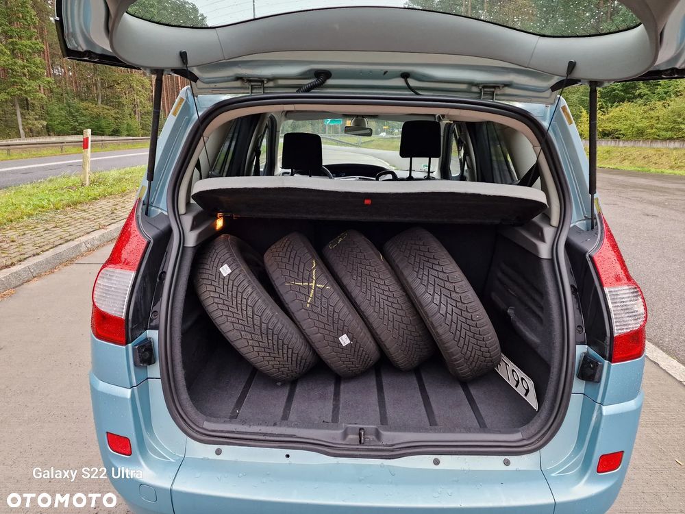 Renault Scenic 1.6 16V Emotion - 10