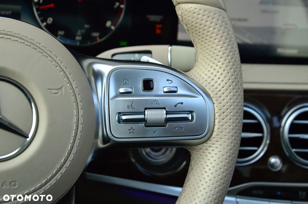 Mercedes-Benz Klasa S 560 4Matic 9G-TRONIC - 27