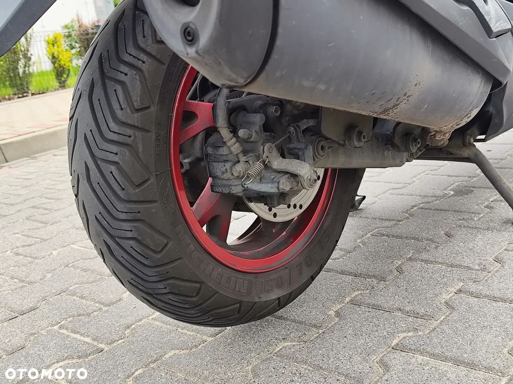 Suzuki Burgman - 11
