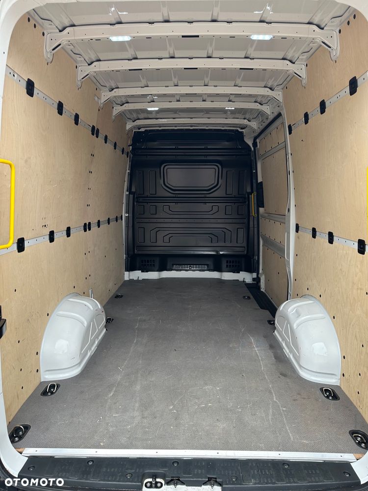 Volkswagen Crafter - 9