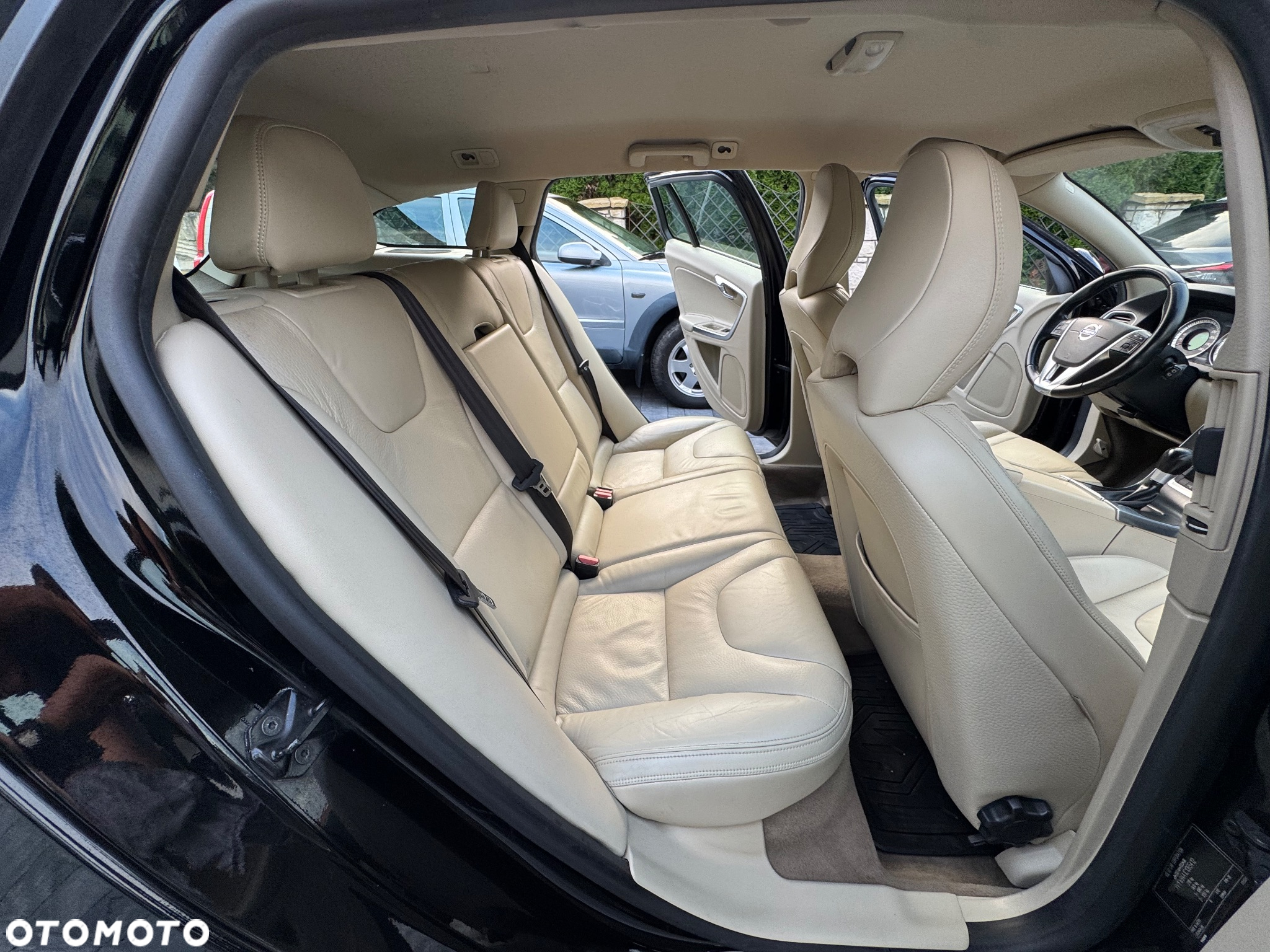 Volvo V60 D2 Summum - 20