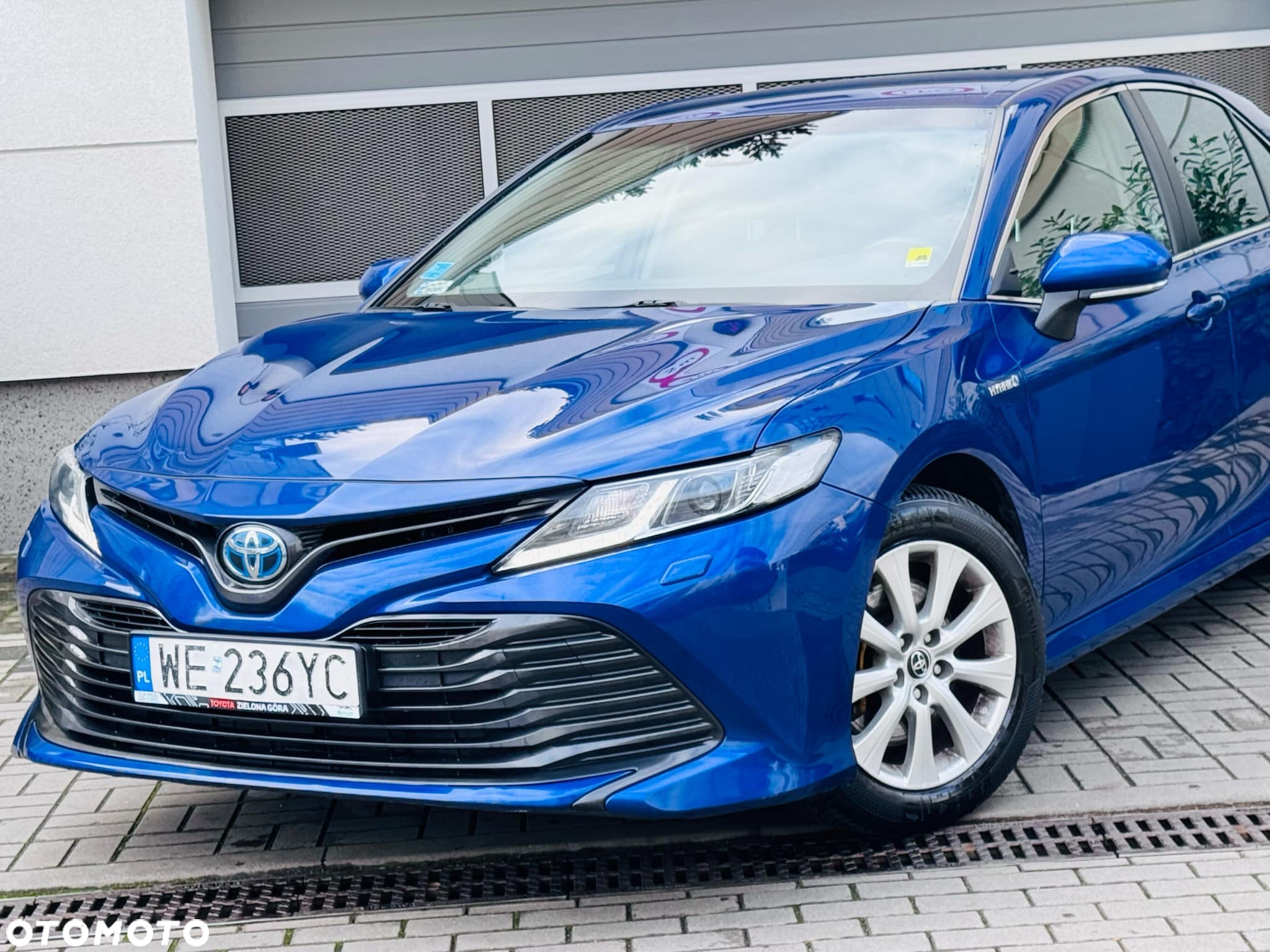 Toyota Camry 2.5 Hybrid Comfort CVT - 3