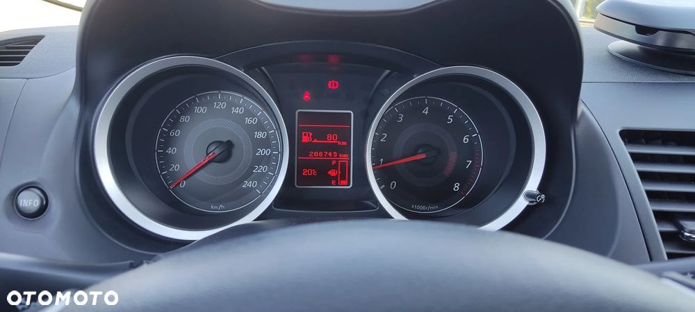 Mitsubishi Lancer 1.8 Intense - 13