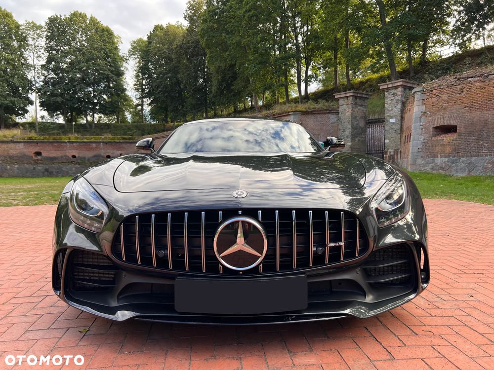 Mercedes-Benz AMG GT R - 11