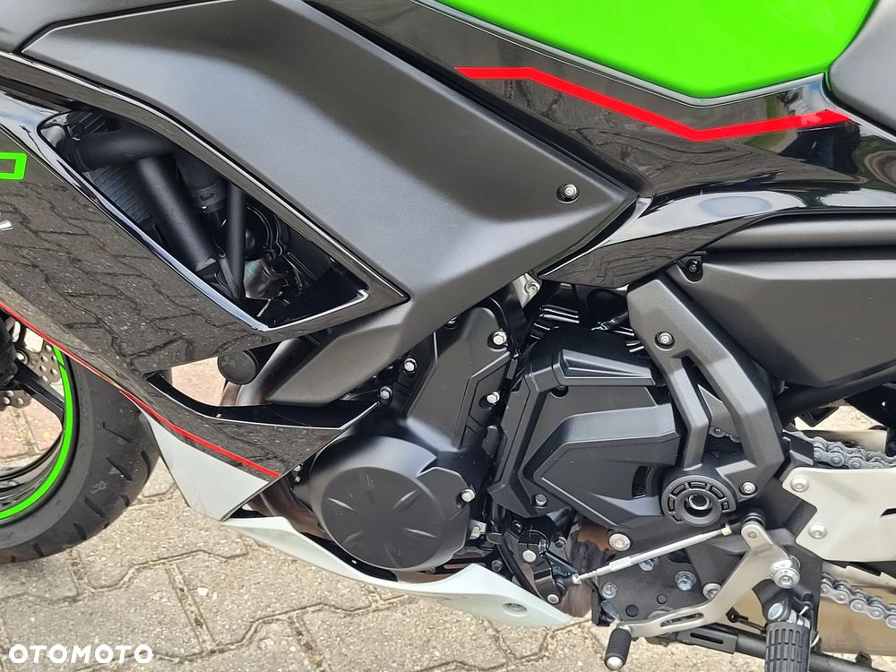 Kawasaki Ninja - 12