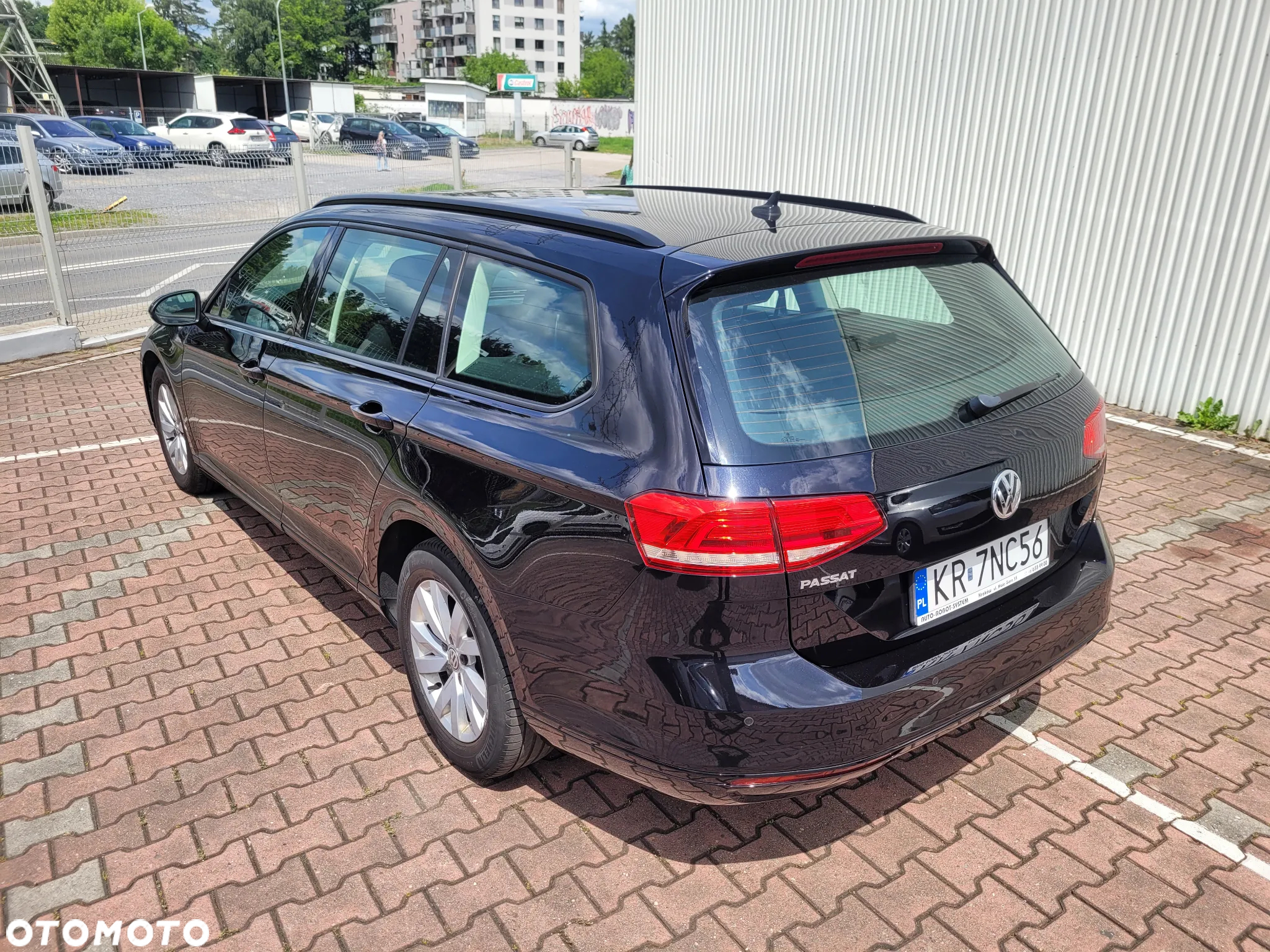 Volkswagen Passat 2.0 TDI BMT Trendline - 3