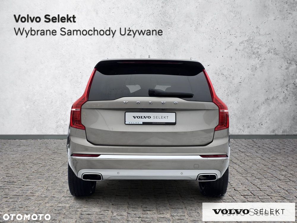 Volvo XC 90 - 9