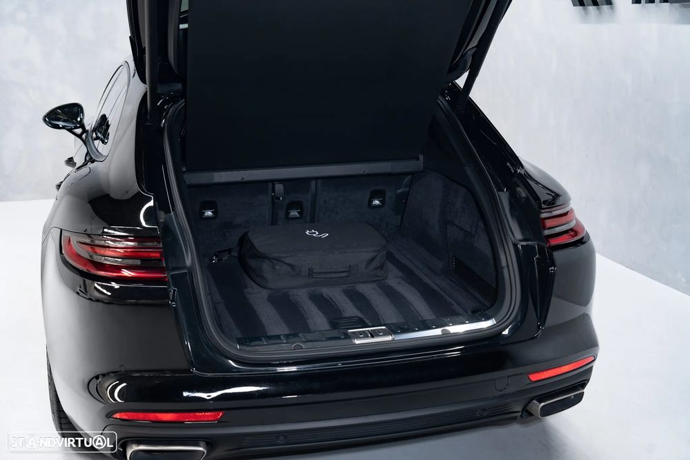 Porsche Panamera Sport Turismo - 13