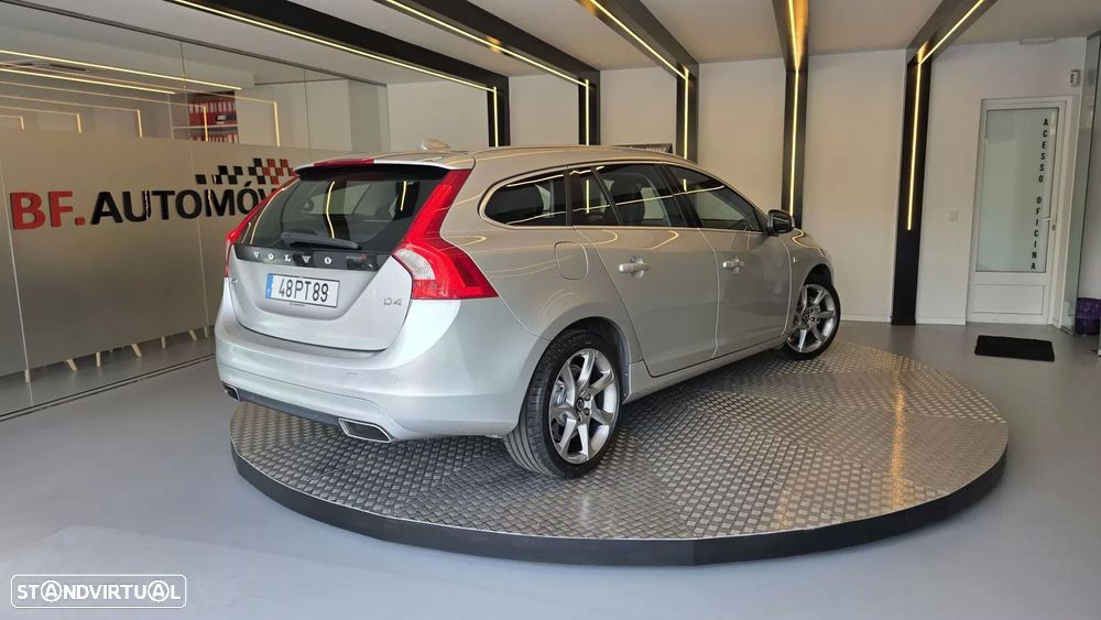 Volvo V60 2.0 D4 VOR - 19