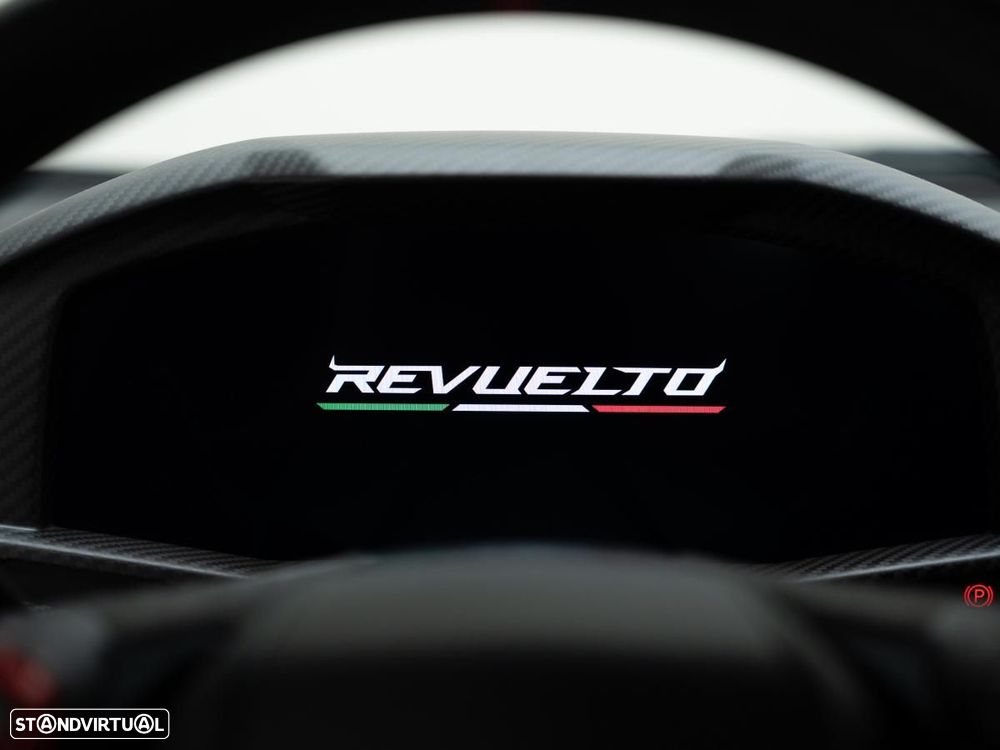 Lamborghini Revuelto - 15