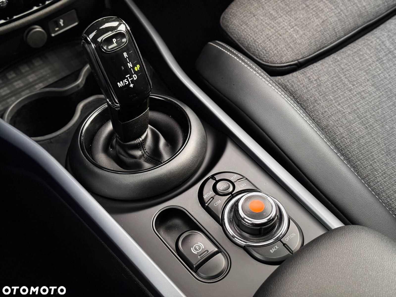 MINI Clubman - 18