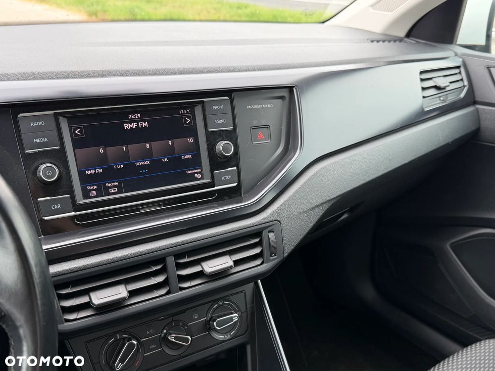 Volkswagen Polo - 24