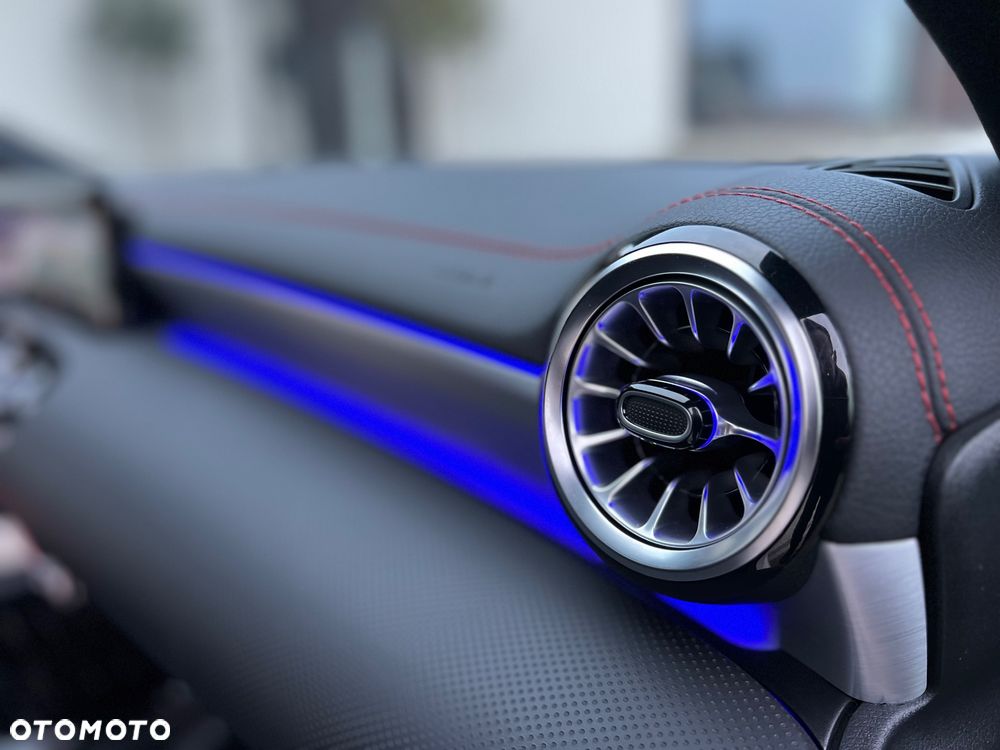 Mercedes-Benz CLA 250 4-Matic AMG Line 7G-DCT - 15