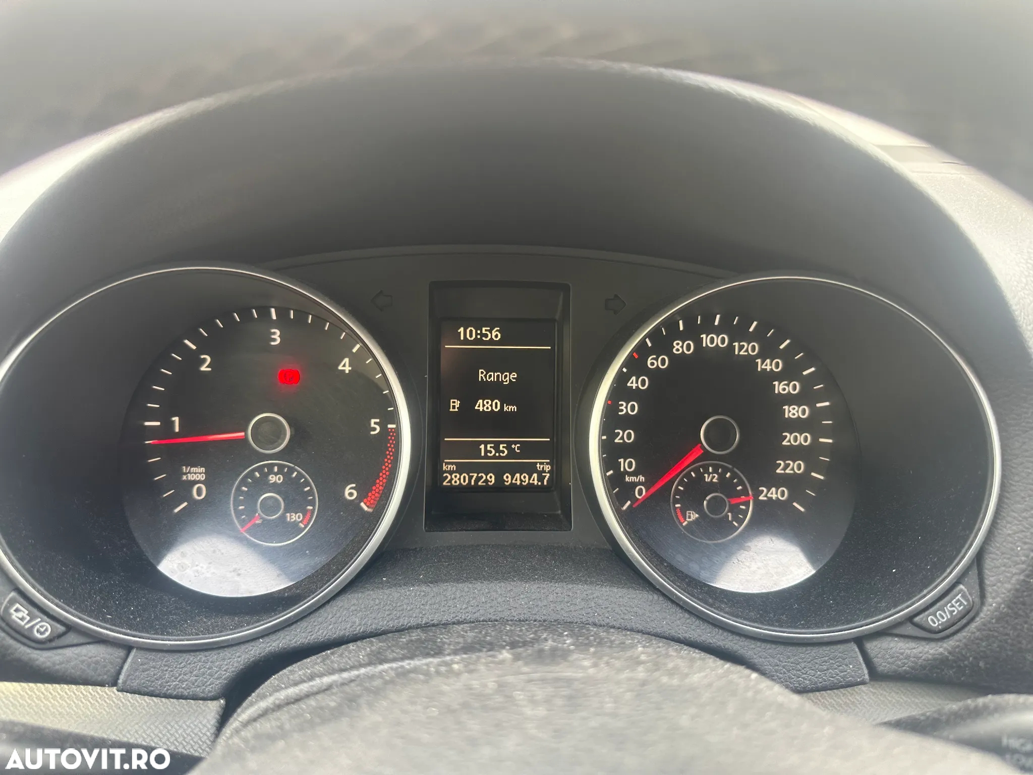 Volkswagen Golf 1.6 TDI DPF Trendline - 14