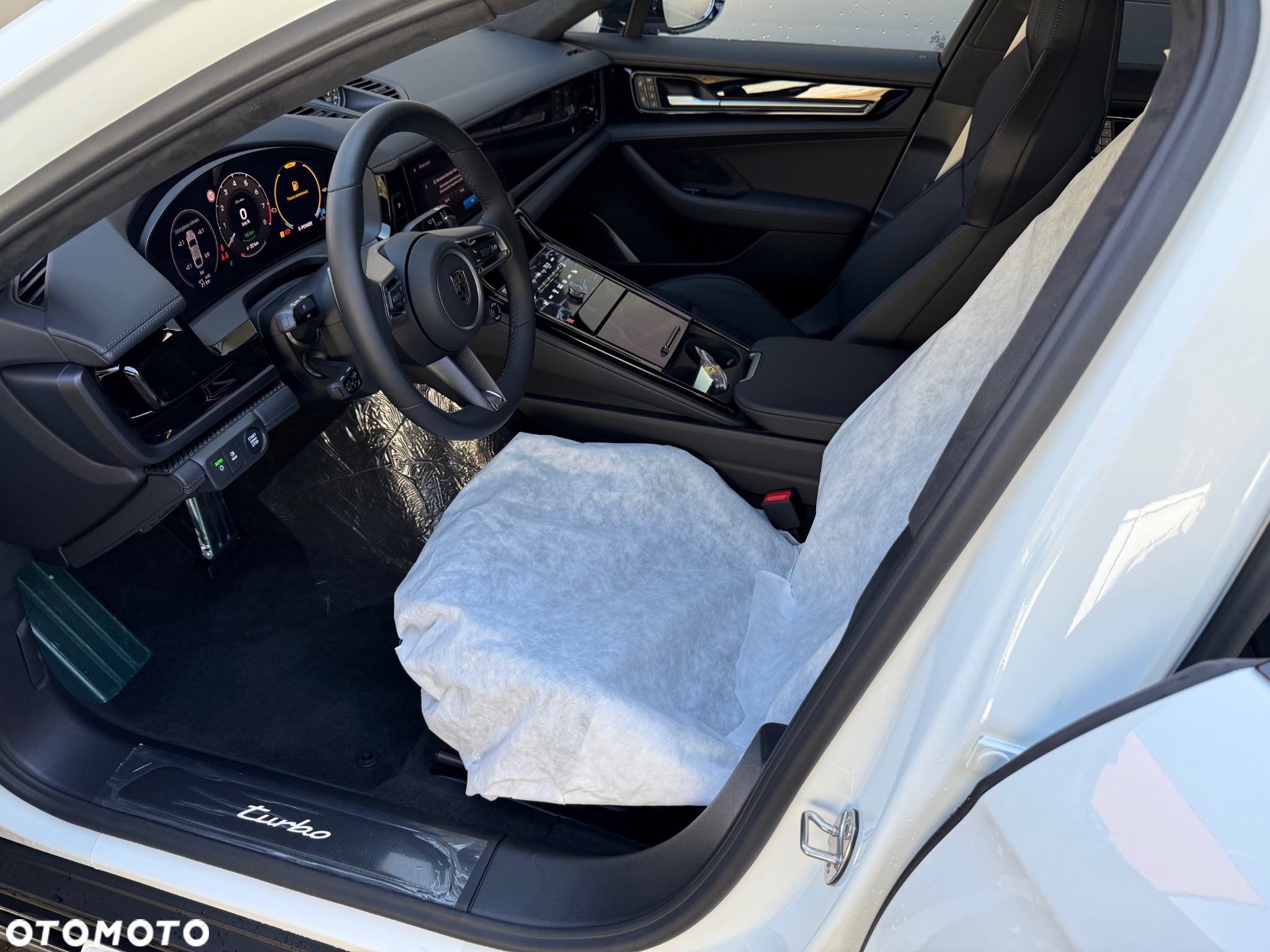 Porsche Panamera Turbo E-Hybrid PHEV - 6