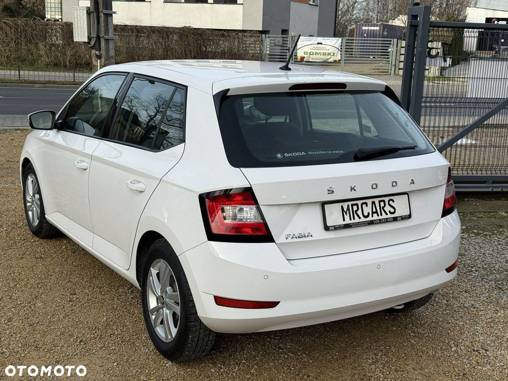 Skoda Fabia - 10