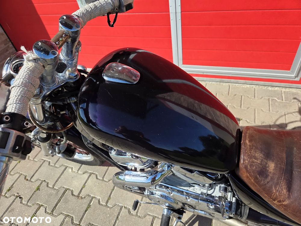 Suzuki Intruder - 14