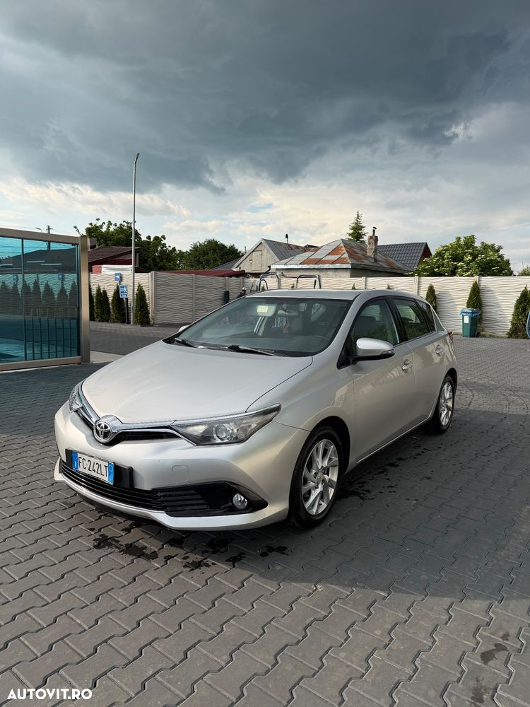 Toyota Auris 1.4 D-4D Cool - 3