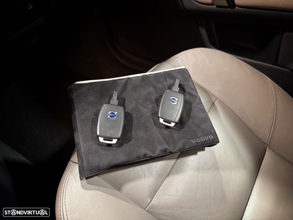 Volvo C70 2.0 D Momentum - 32