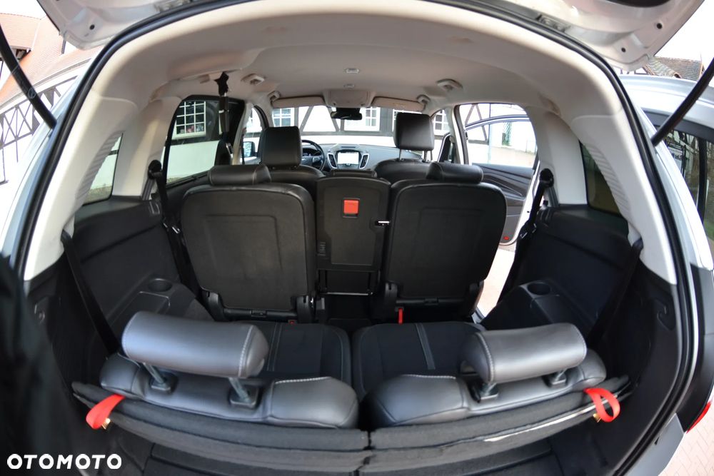 Ford Grand C-MAX - 16