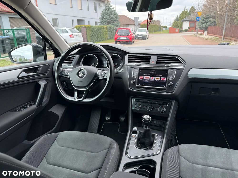 Volkswagen Tiguan - 27