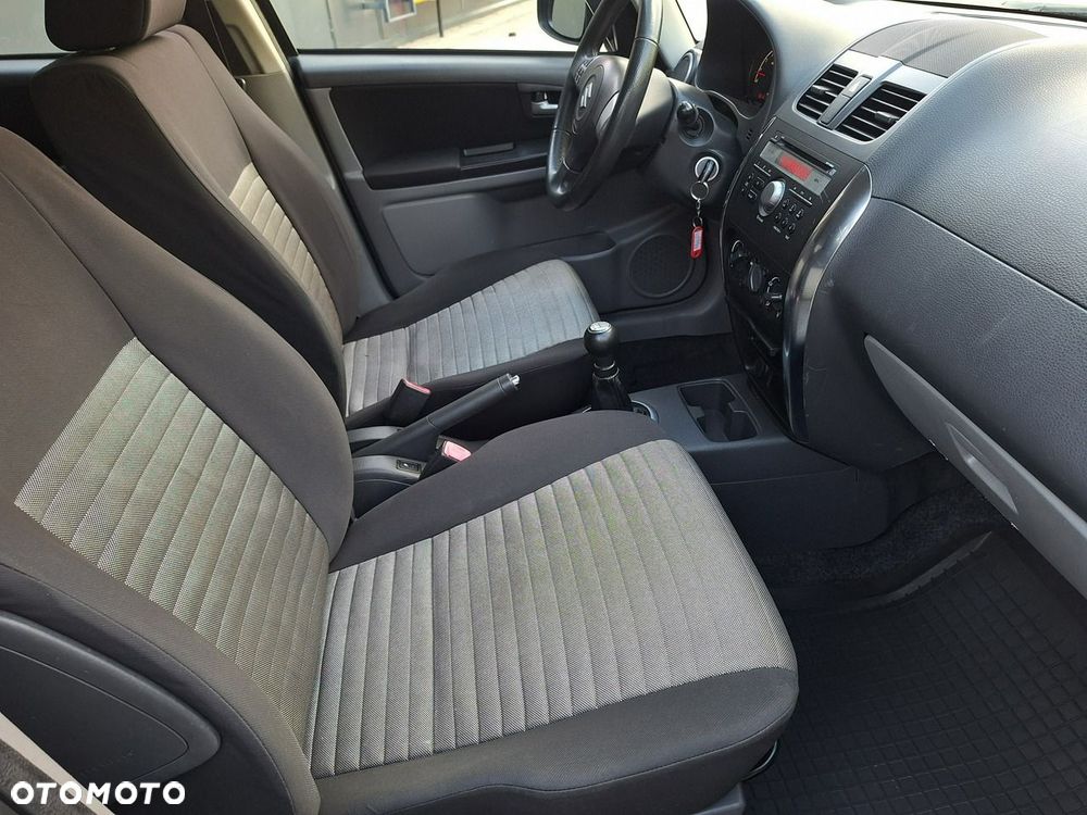 Suzuki SX4 - 11