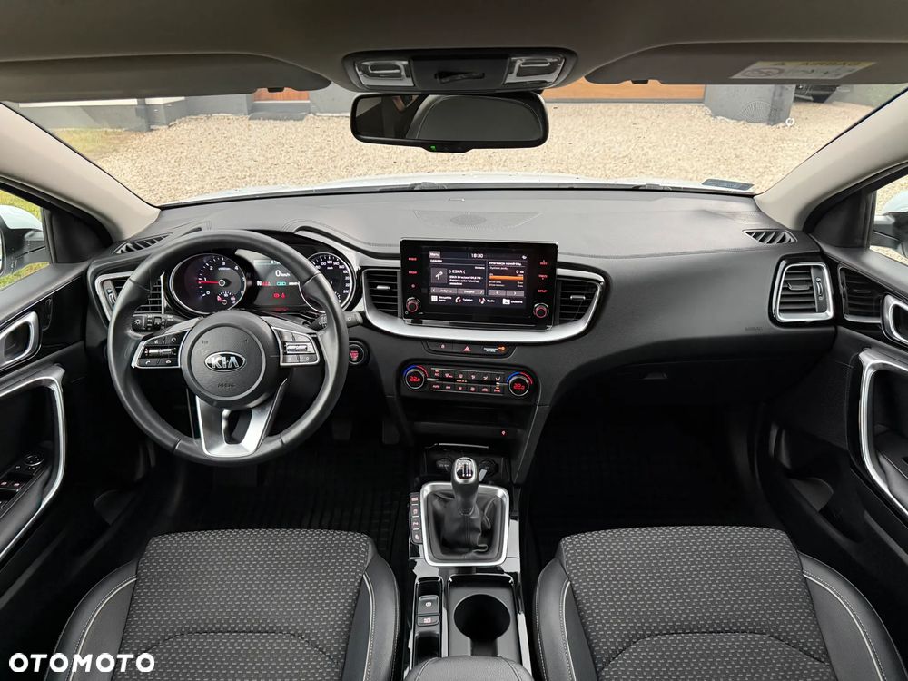 Kia Ceed 1.6 CRDi mHEV L - 8