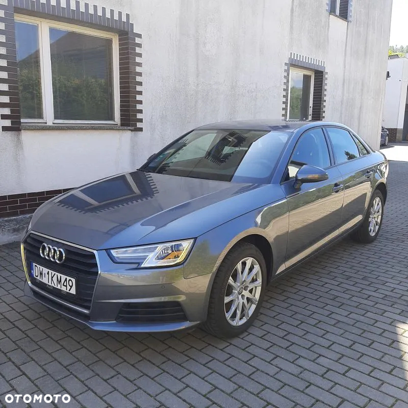 Audi A4 2.0 TDI Design - 4