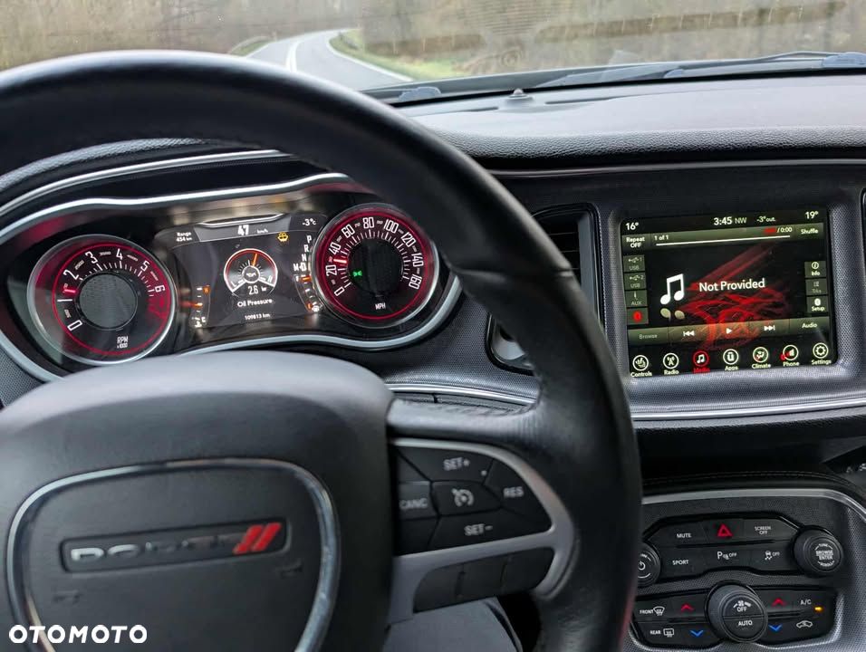 Dodge Challenger - 2