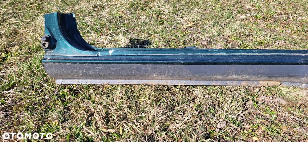 Nissan Terrano II 3D Próg Lewy Prawy - 8