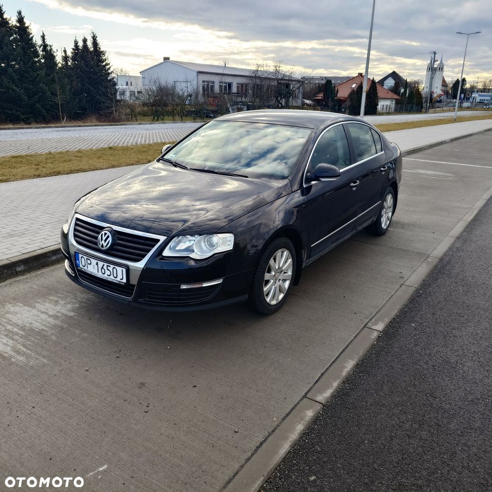 Volkswagen Passat 2.0 FSI Comfortline - 1