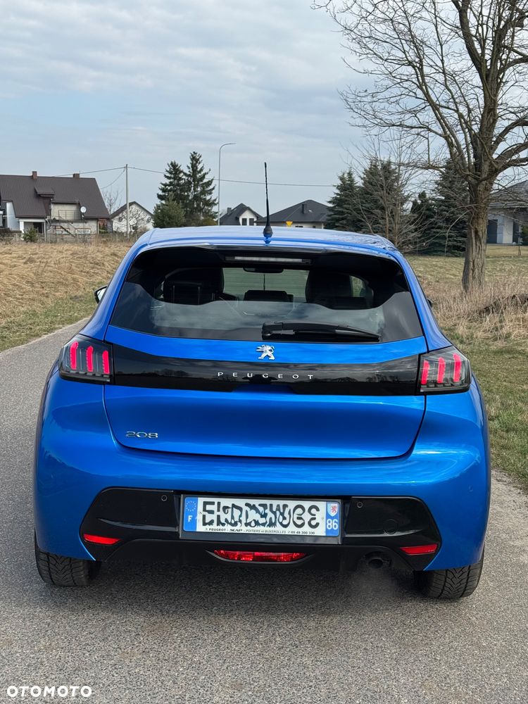 Peugeot 208 - 5