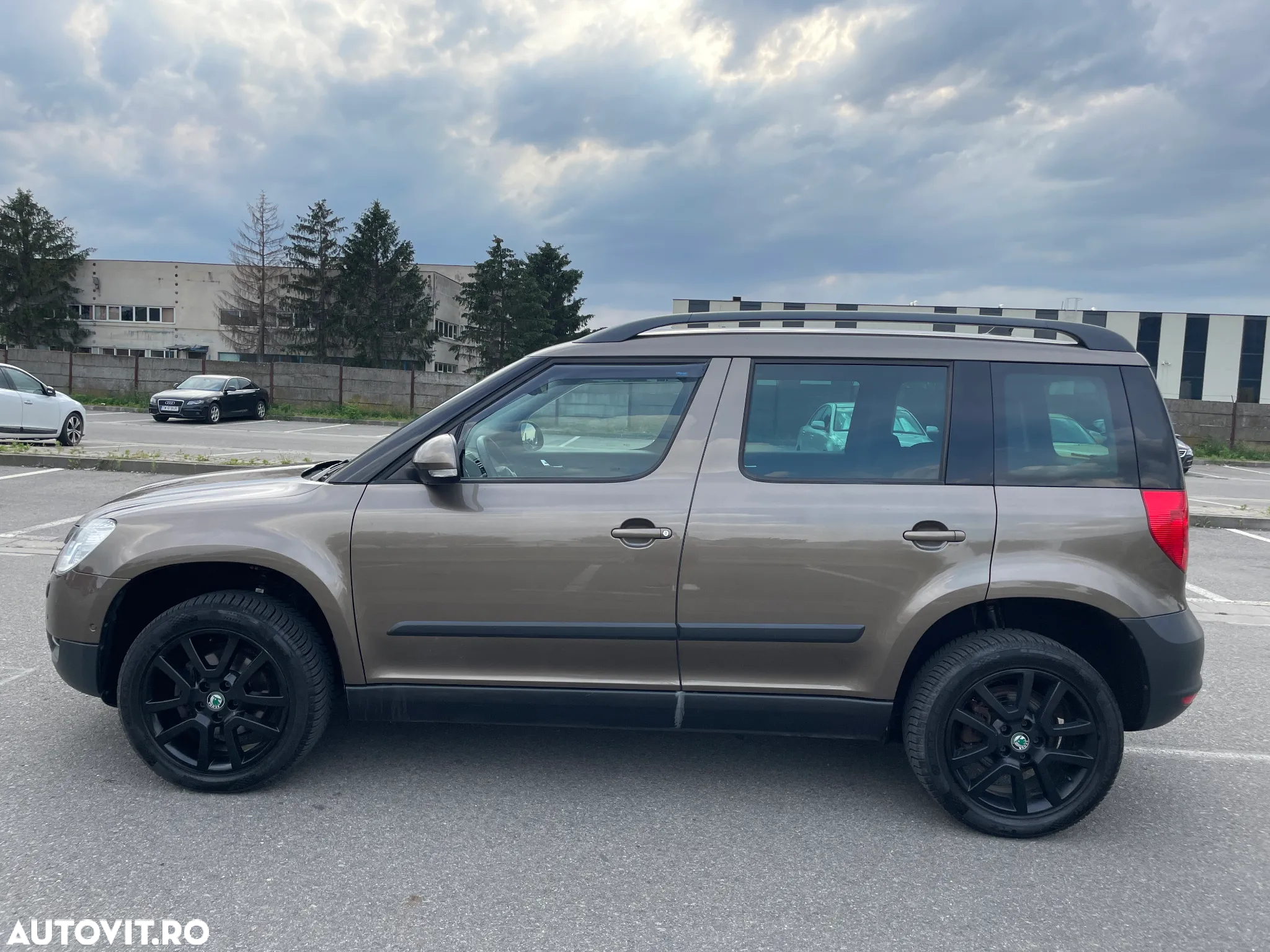 Skoda Yeti 2.0 TDI DSG 4x4 Ambition PLUS EDITION - 17
