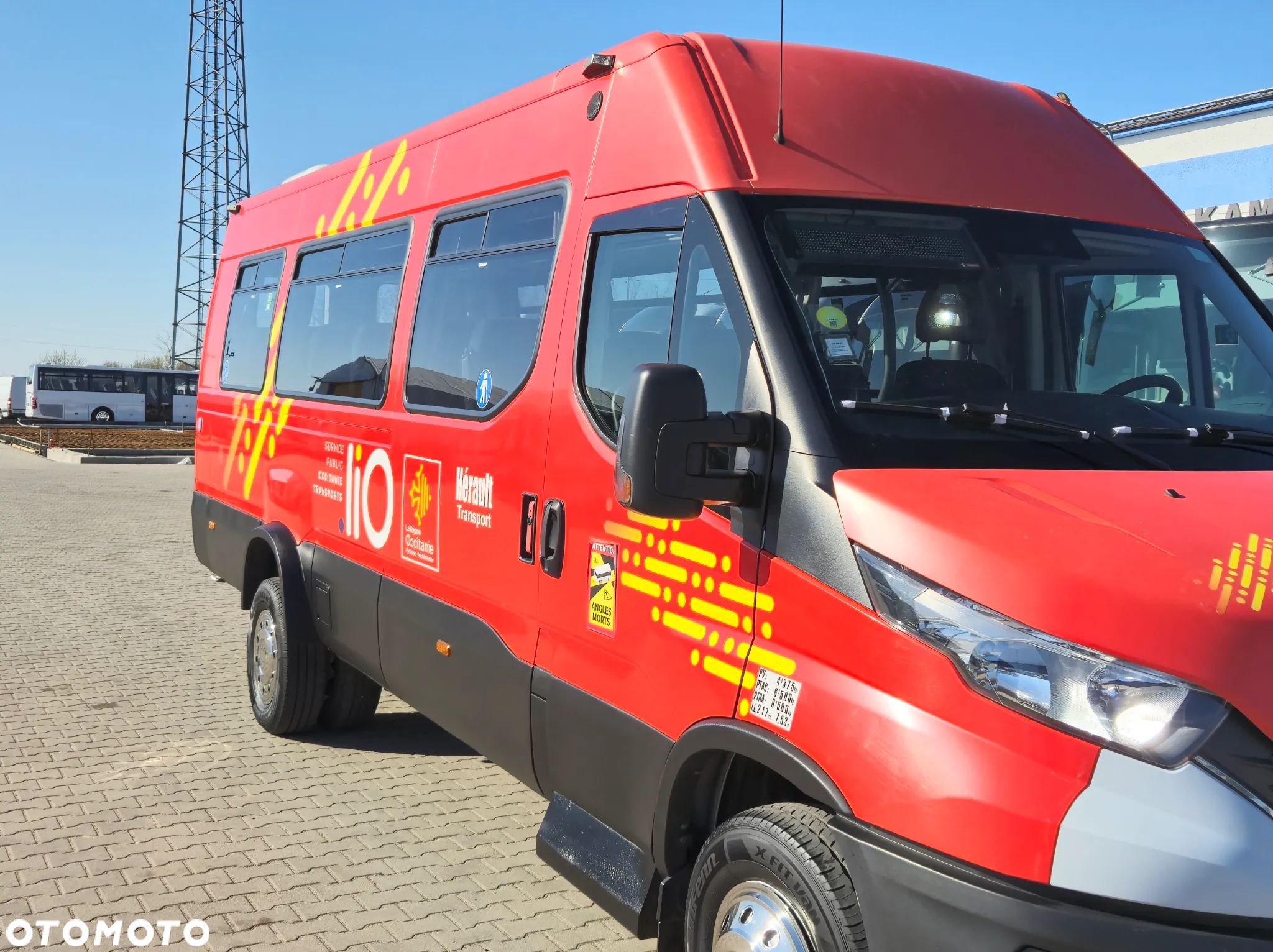 Iveco DAILY 65C18 / SPROWADZONE / 23 MIEJSCA/ KLIMATYZACJA/ WINDA DLA OSÓB NIEPEŁNOSPRAWNYCH - 15
