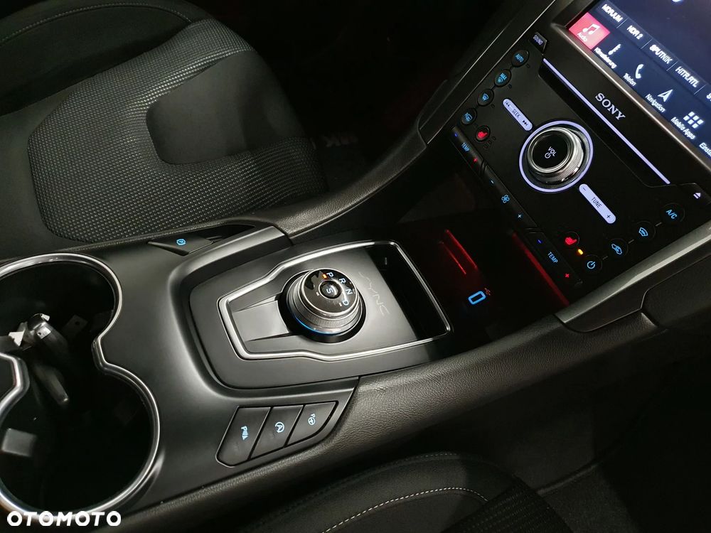 Ford Mondeo 2.0 TDCi Titanium PowerShift - 16